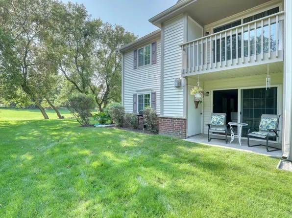 664 Pewaukee ROAD #D, Pewaukee, WI 53072
