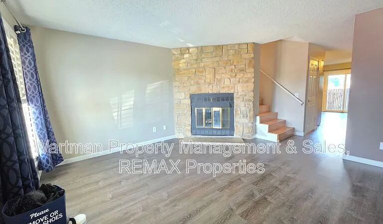 4231 Charleston Dr — Photo 3