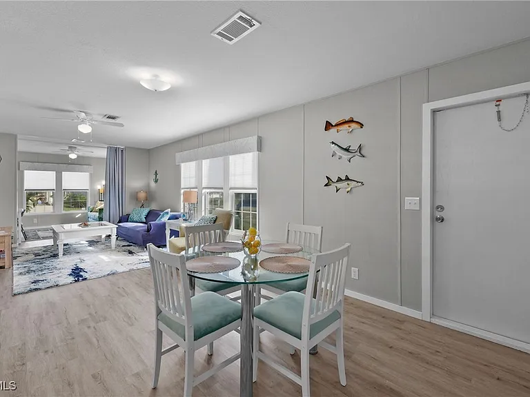 1747 Beverly Dr — Photo 9