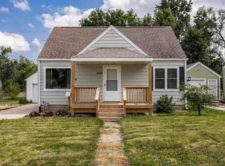 2025 Franklin Ave NE, Cedar Rapids, IA 52402