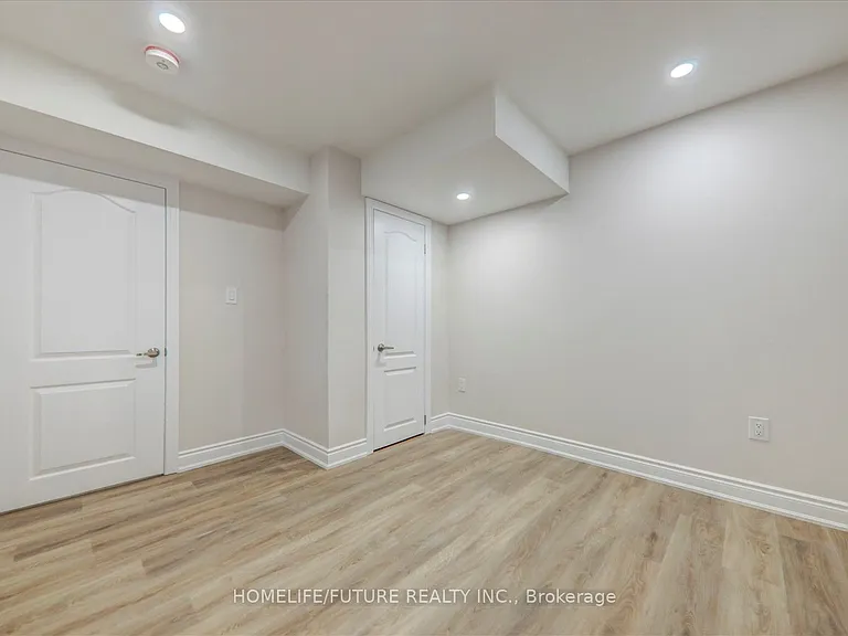 1381 Clearbrook Dr #BASEMENT — Photo 11