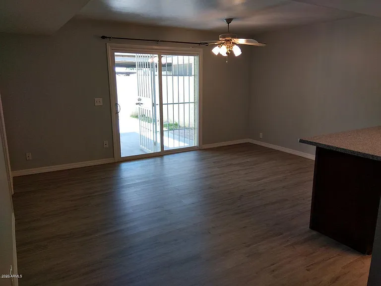 641 N Lesueur Cir — Photo 6
