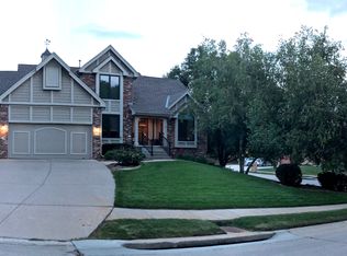 13431 Lake St, Omaha, NE 68164