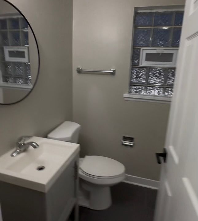 2nd image of 6905 Monroe Ave #6905