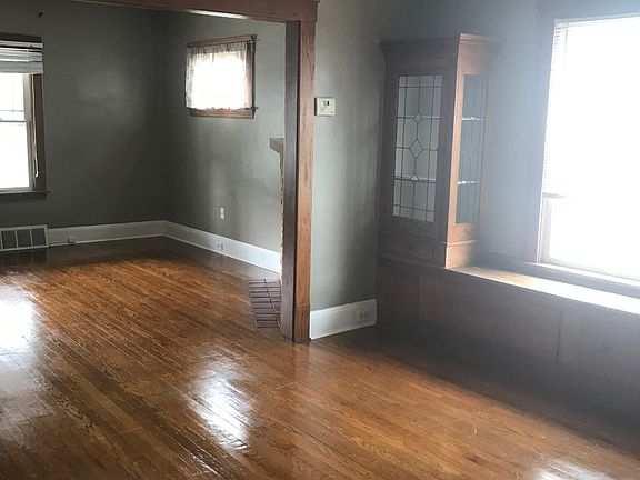4th image of 1205 Cranford Ave