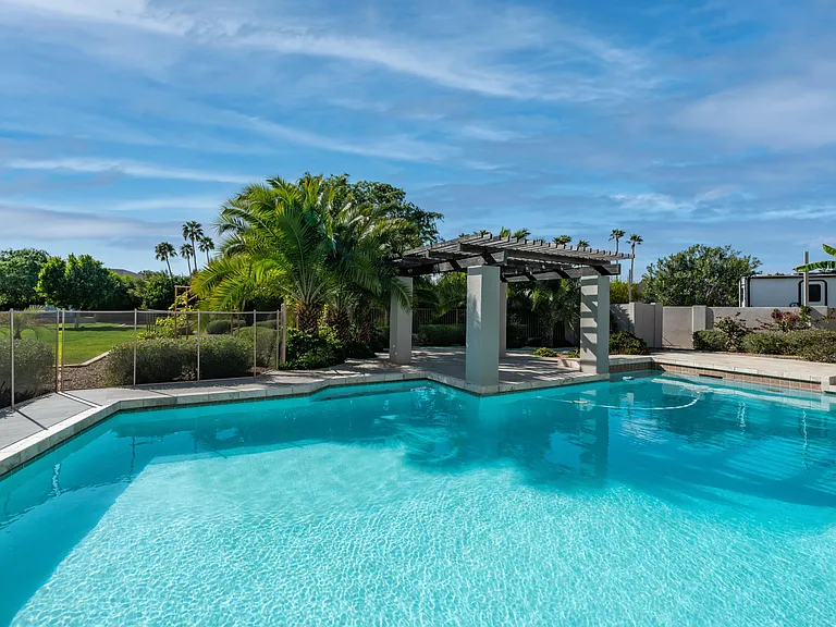 7417 E Paradise Dr — Photo 51