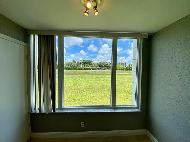 2851 N Oakland Forest Dr #108 — Photo 4