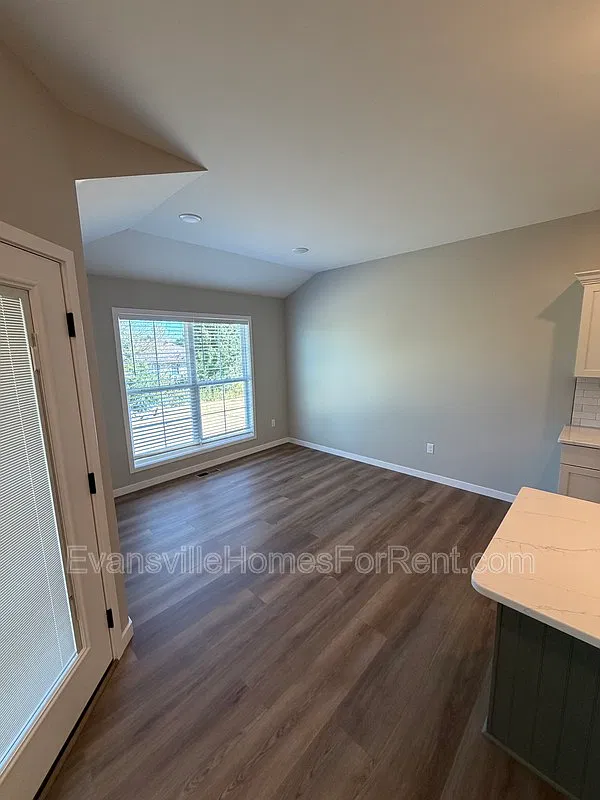 3 bed, 2.0 bath, $2,350 — Photo 4