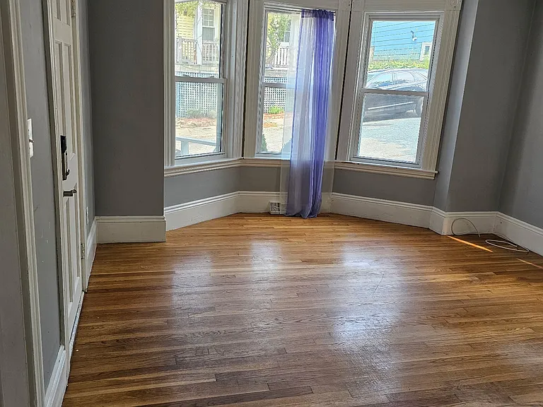 10 Jasper St #1 — Photo 4
