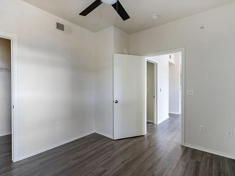 The Lodge at Lost Pines Apartments — Photo 43
