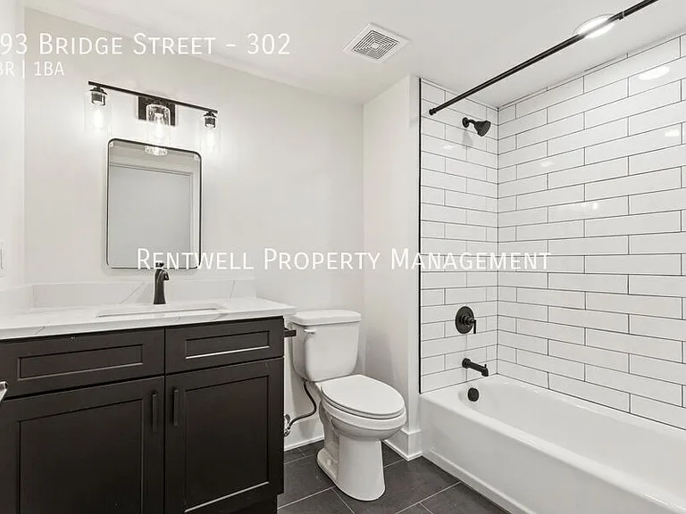 193 Bridge St #302 — Photo 9