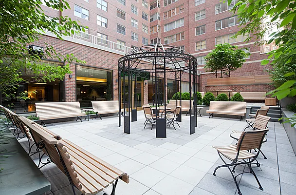 Sold by Douglas Elliman | media 24