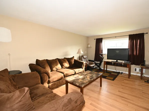 41 Moore St Unit A, Kitimat, BC V8C 1G8