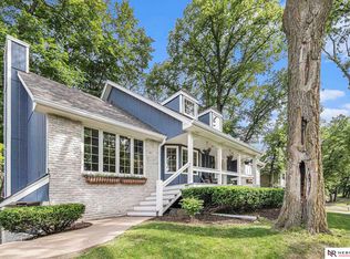 701 Martin Dr, Bellevue, NE 68005