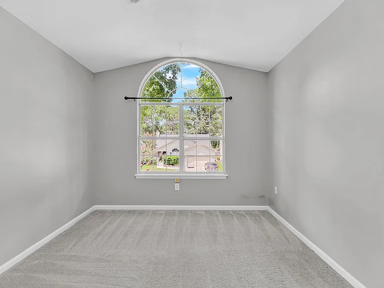 479 Cessna Ave — Photo 18