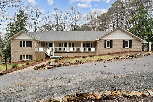 1504 Homestead Rd Photo 1