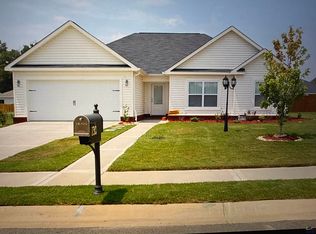130 Saint Augustine Dr, Bonaire, GA 31005