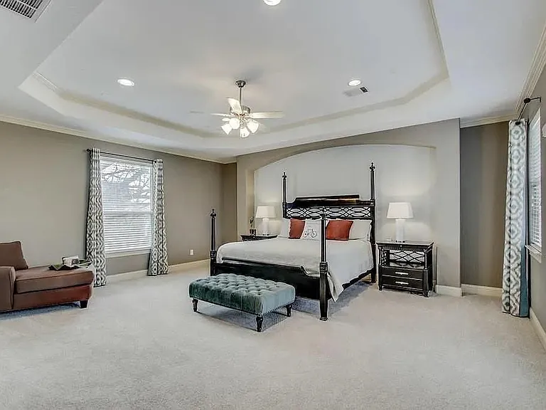 4929 Homer St — Photo 8