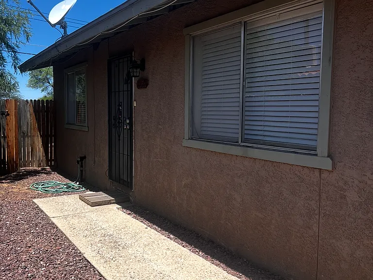 1921 N Madelyn Ave — Photo 6