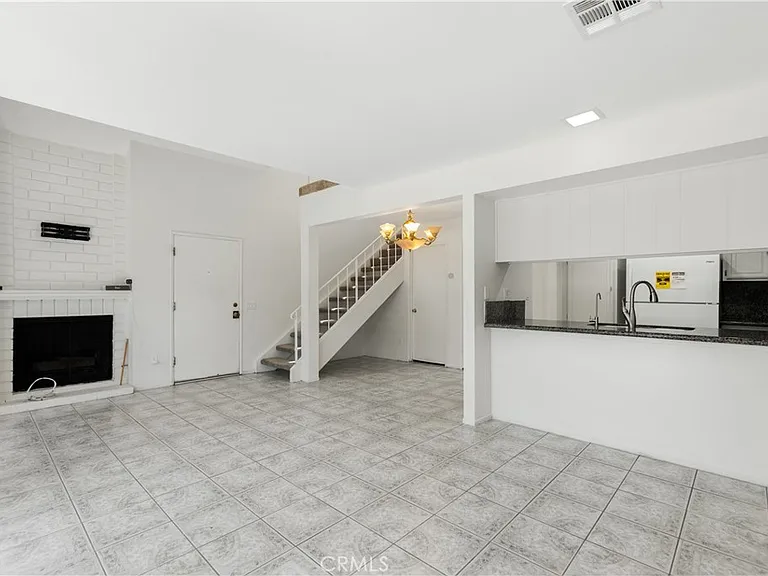 1693 S Heritage Cir — Photo 8