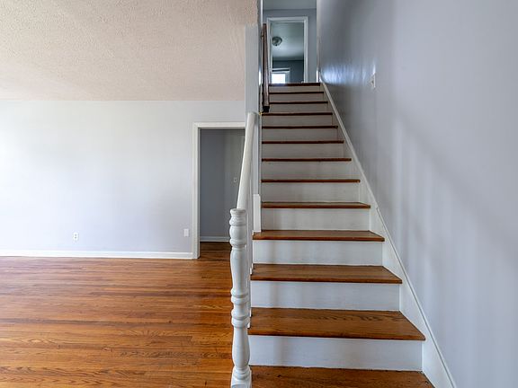 4th image of 43 Rosemary Dr