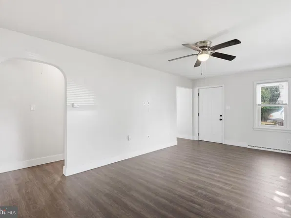 216 High St, Chambersburg, PA 17201