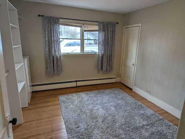 337 Newton St #1, South Hadley, MA 01075