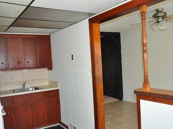 Kitchen/Breakfast Bar