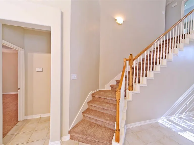 407 Groveton Ridge Ln — Photo 5