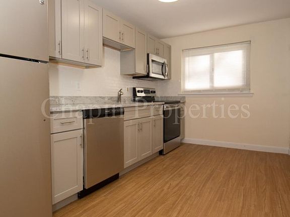 5th image of 85 Chestnut St APT 6
