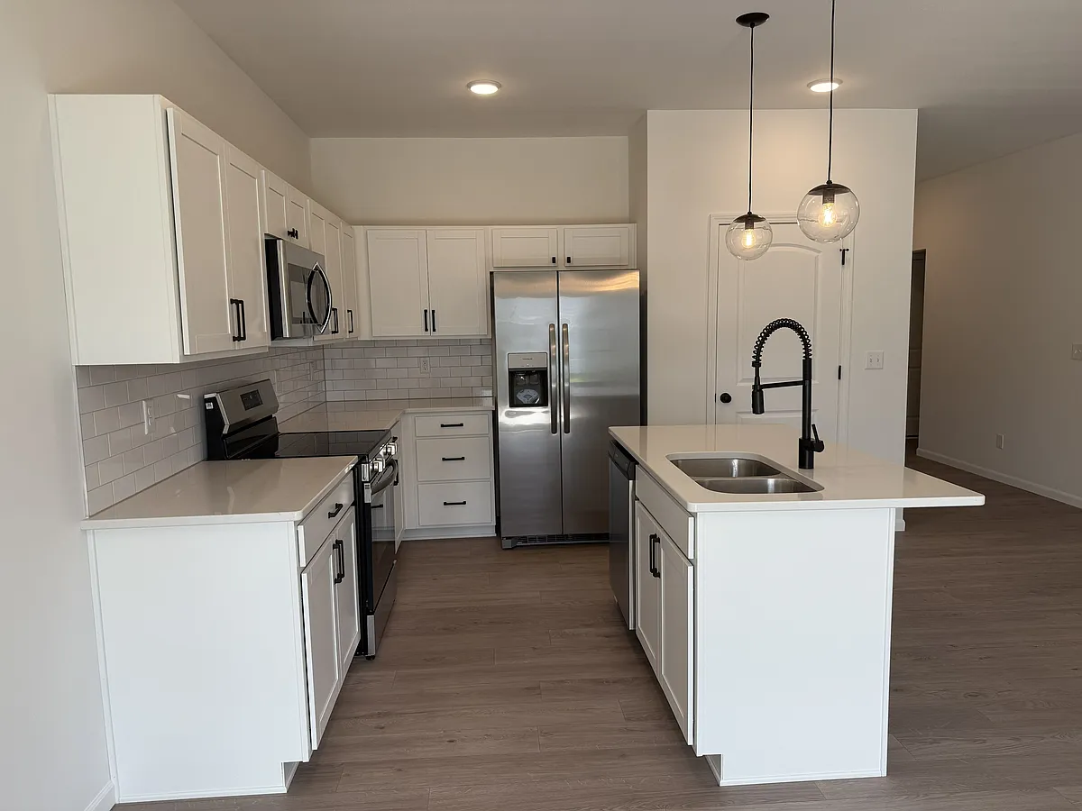 Kitchen - 3065 NW 96th Ter