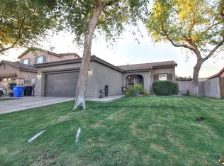1040 Meadowview Ave, El Centro, CA 92243