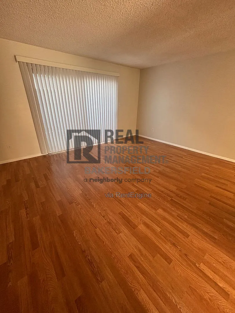 2 bed, 2.5 bath, 1056 sqft, $1,425 — Photo 4