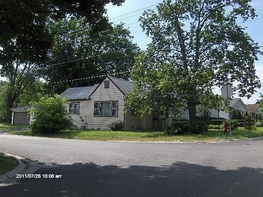 1st image of 1409 N Oak Ave