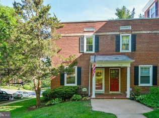 2747 S Buchanan St, Arlington, VA 22206