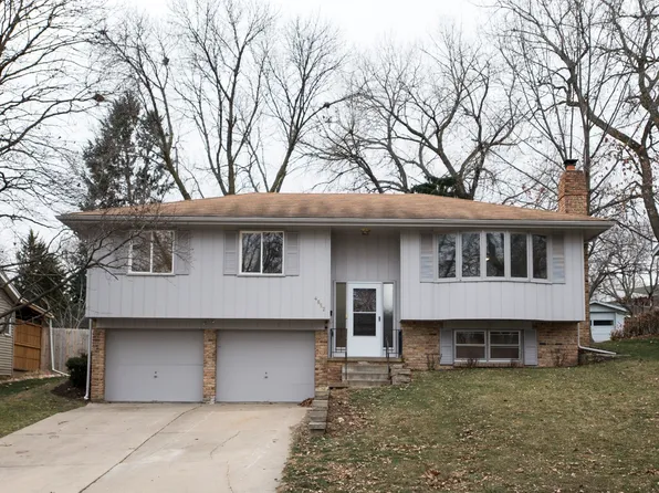 4852 S 93rd Ave, Omaha, NE 68127