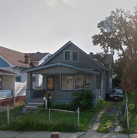 1st image of 923 E 129th St