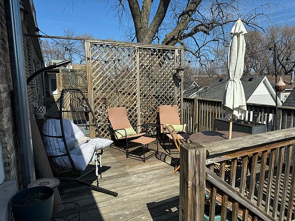 2nd image of 1849 W Cornelia Ave #003