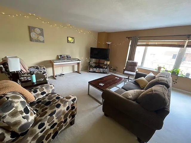4545 Wornall Rd #310 — Photo 13