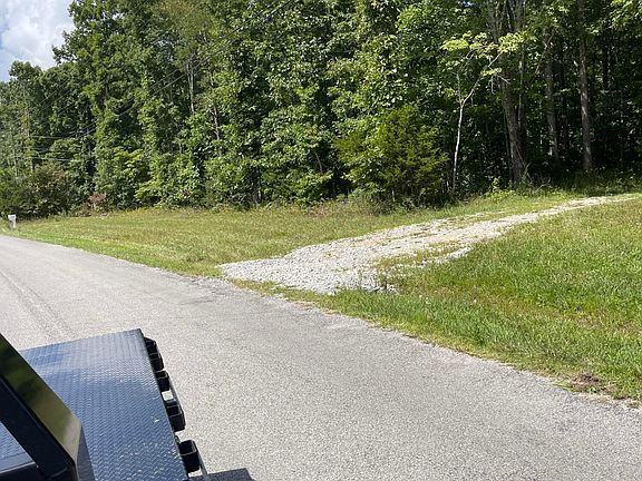 5th image of Breckenridge Dr