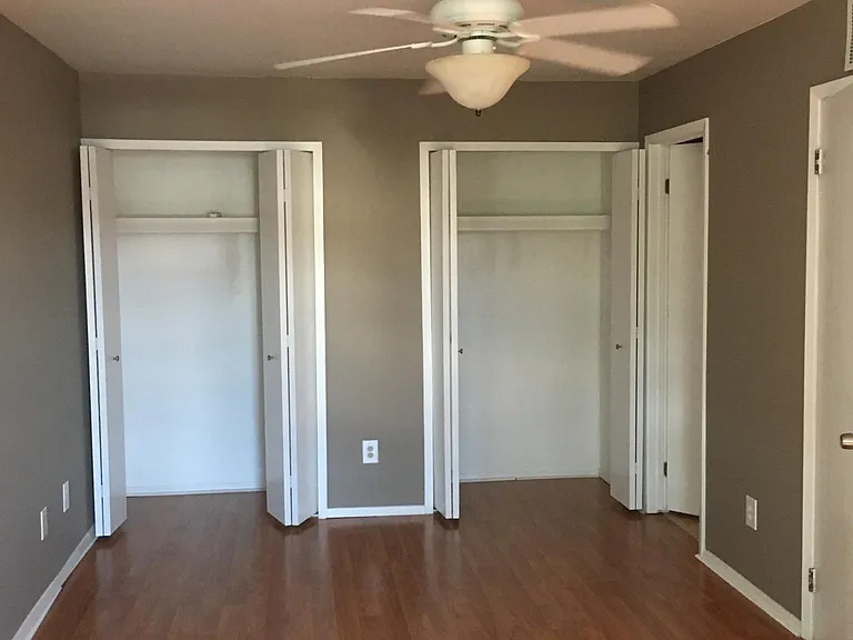 One bed room with access to the bath room