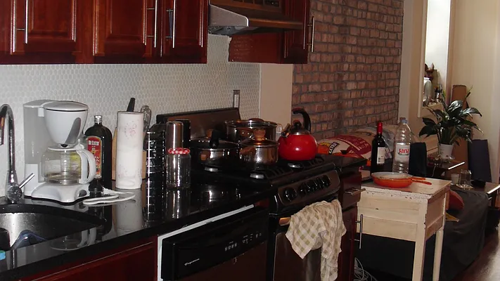 Rented by Nooklyn NYC LLC | media 32