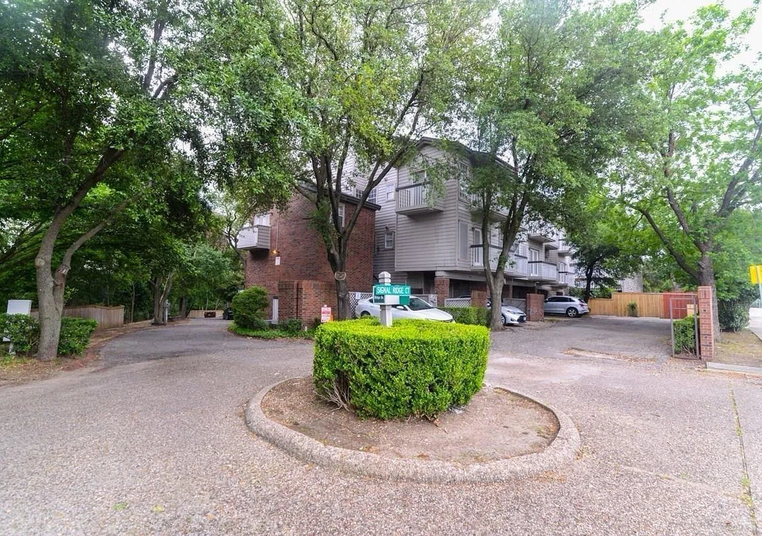 Spacious 2-Bedroom Condo with Loft & Outdoor Living — Photo 1