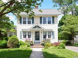 12 Amherst Ct, Rockville Centre, NY 11570