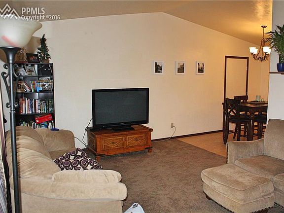 Living room to Dining room