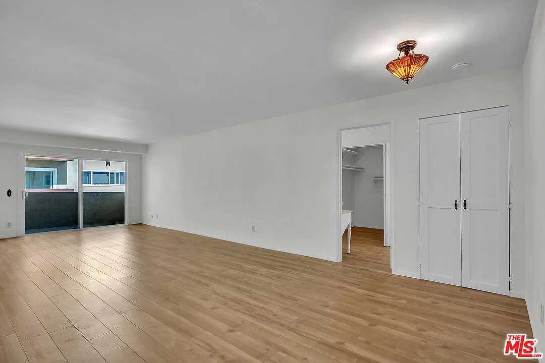 2 bed, 2.0 bath, 1141 sqft, $3,200 — Photo 4