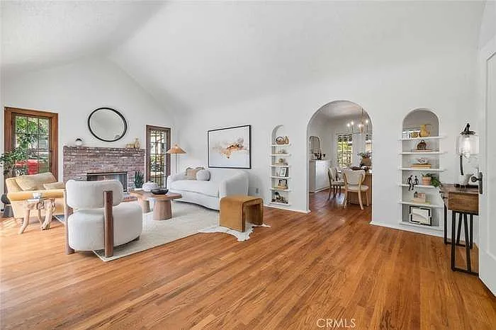 3658 Sierra Vista Ave — Photo 15