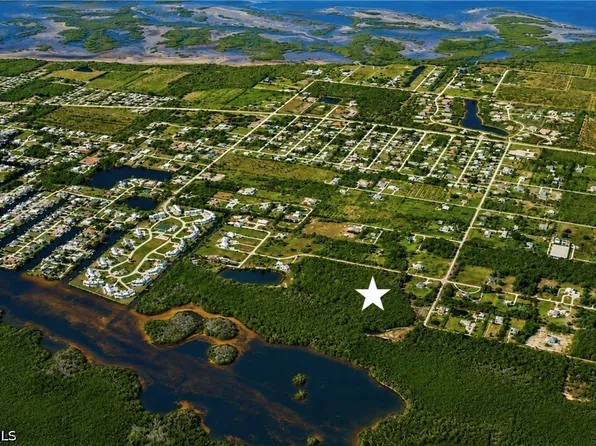 12370 Sherwood Rd, Bokeelia, FL 33922