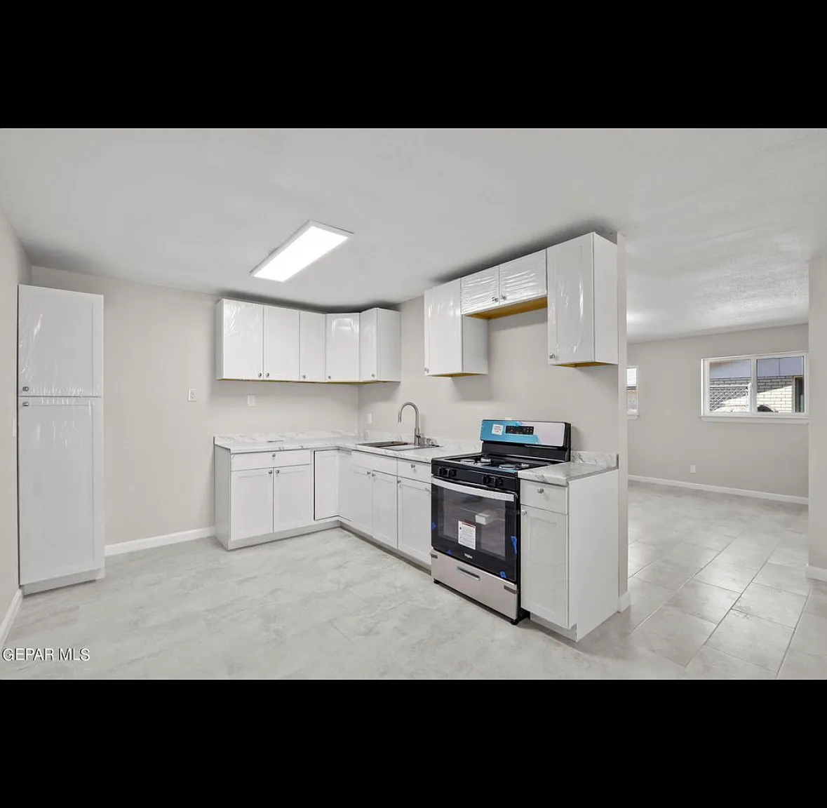 4 bed, 1372 sqft, $2,000 — Photo 4