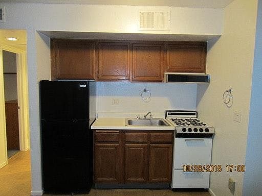 3rd image of 2435 Sycamore Glen Dr APT 4